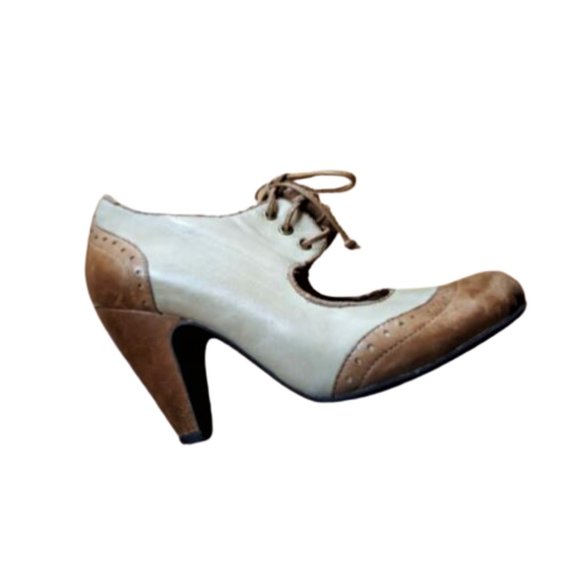 Miz Mooz vintage inspired Symphony Spectator pump. - Picture 6 of 14